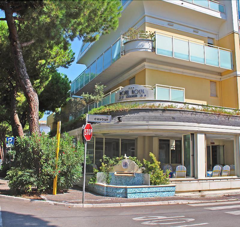 Hotel Royal Мисано Адриатико Екстериор снимка