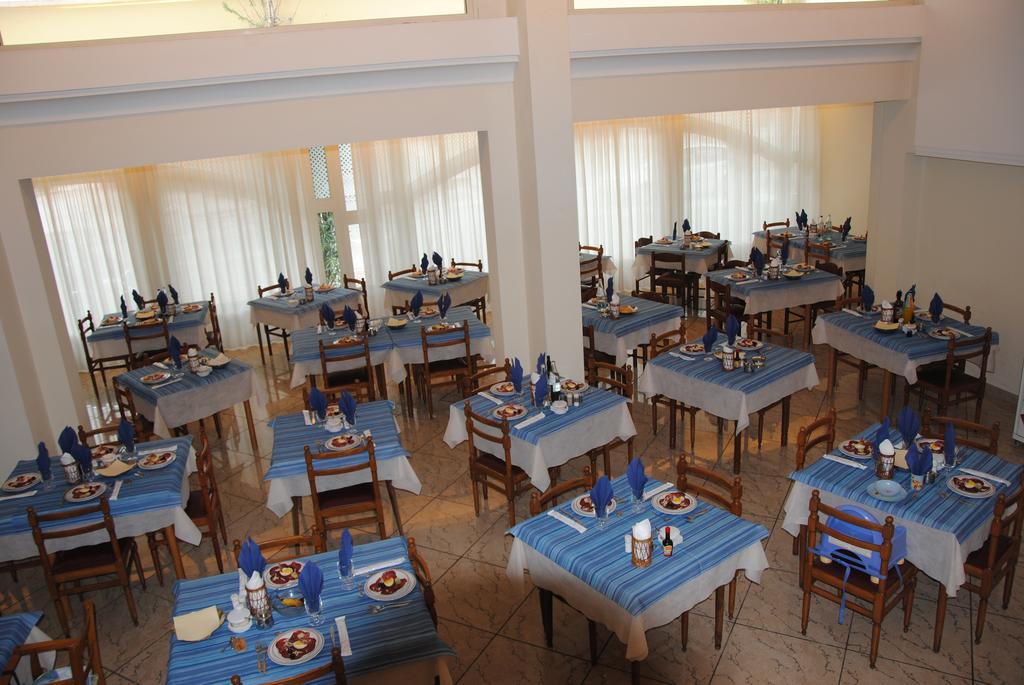 Hotel Royal Мисано Адриатико Екстериор снимка