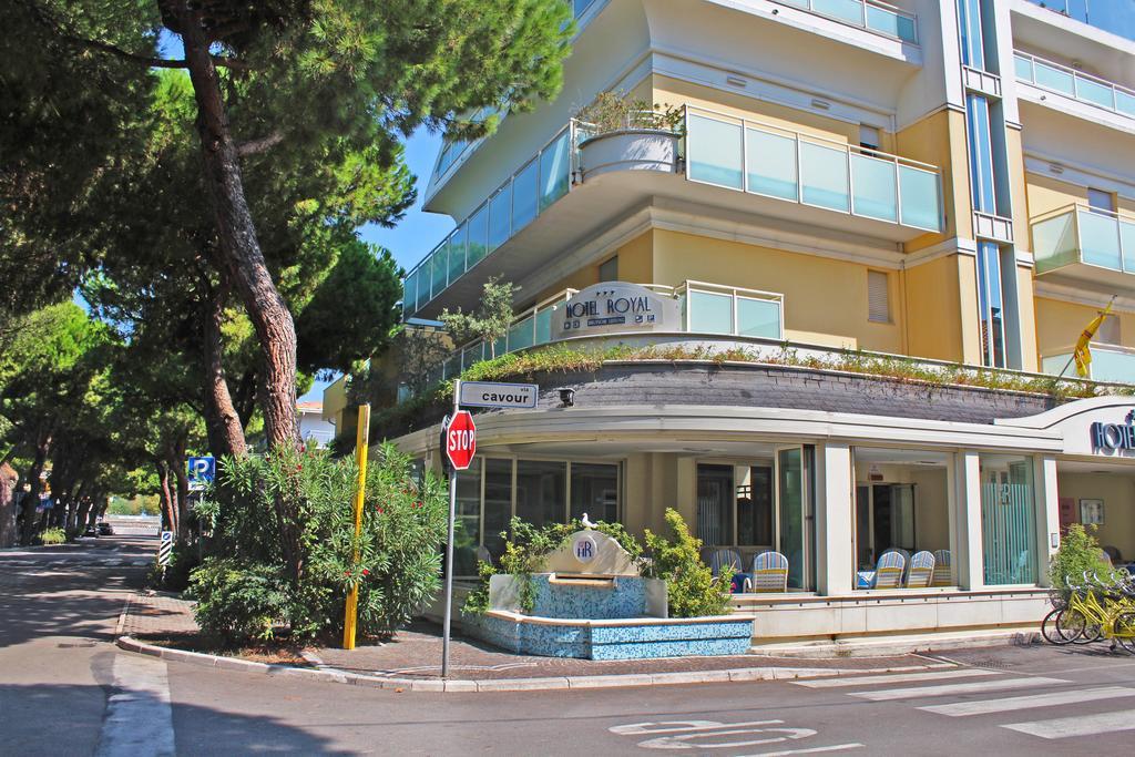 Hotel Royal Мисано Адриатико Екстериор снимка